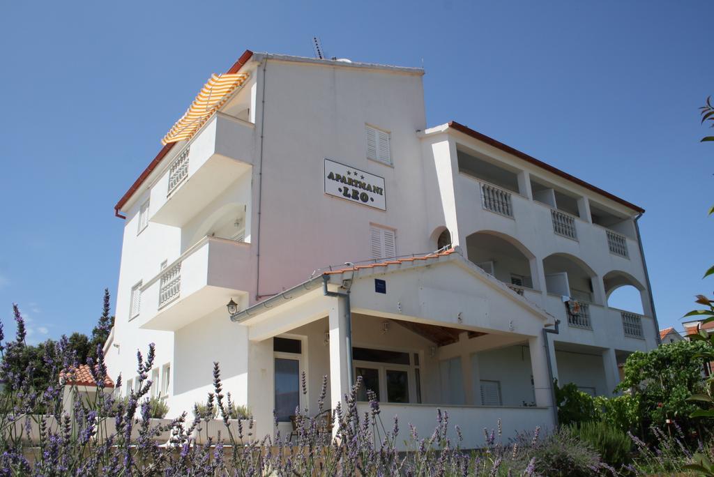 Apartments Leo 佩特坎内 外观 照片